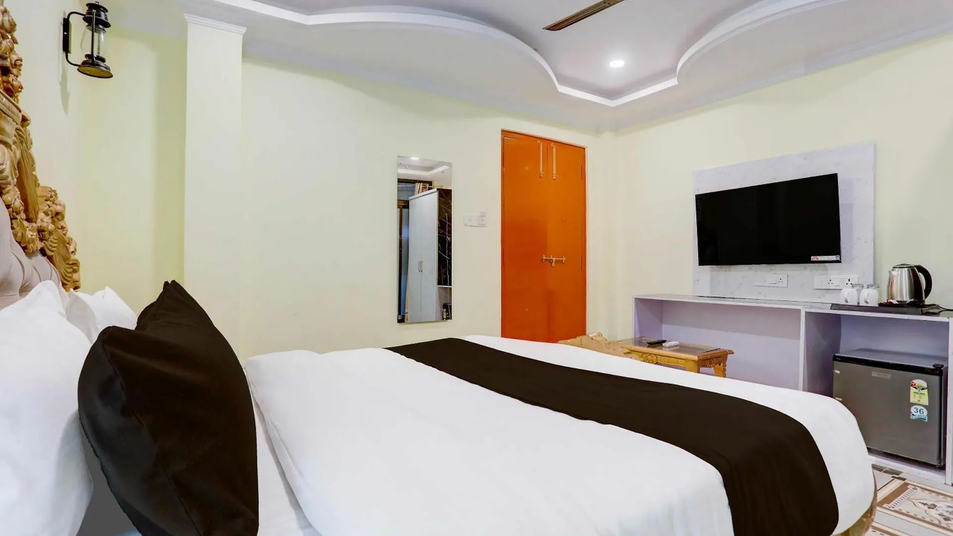 Townhouse Oak Heritage Varanasi Junction 4*,  Indien